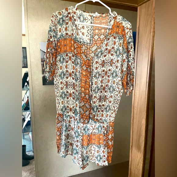BCBG ROMPER - Picture 1 of 3